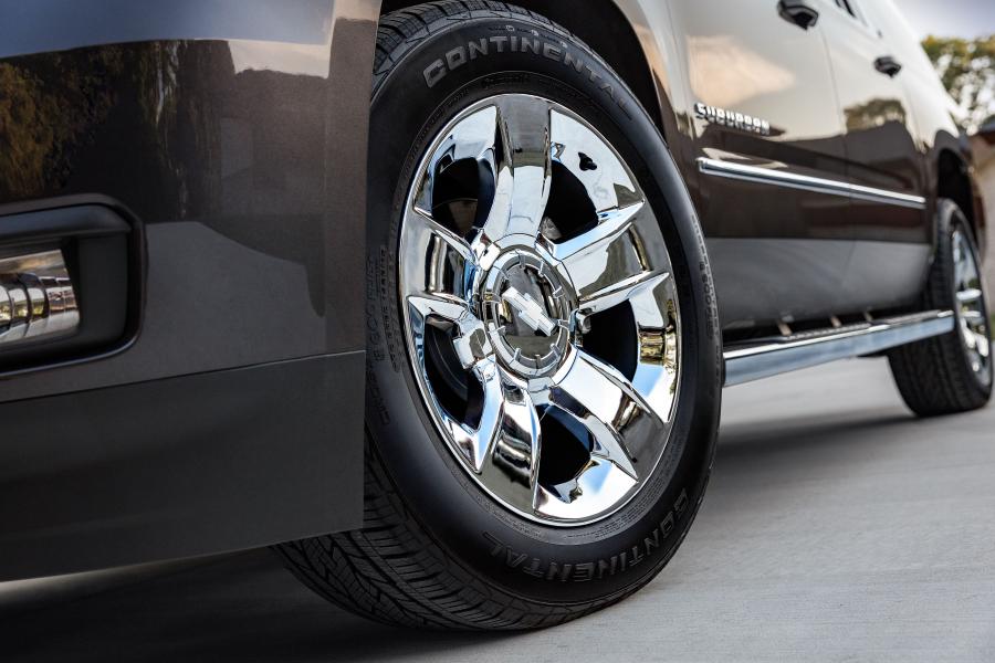 Колеса Chevrolet Suburban LT 2015 года  (фото 2 из 3)